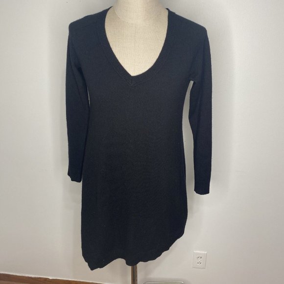 Vkoo Dresses & Skirts - VKoo Cashmere Sweater Dress Size M Black V Neck Long Sleeve Wiggle Knee Length